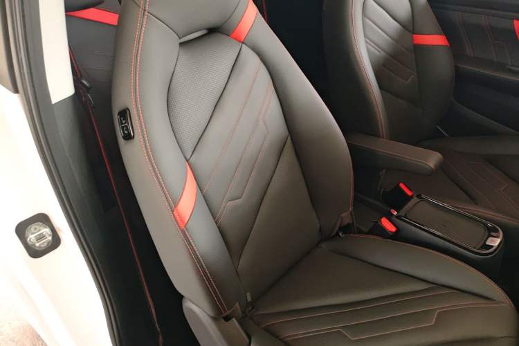 Used Chery New Energy Boundless Pro 2022 301km LingShou Edition Lithium Iron Phosphate