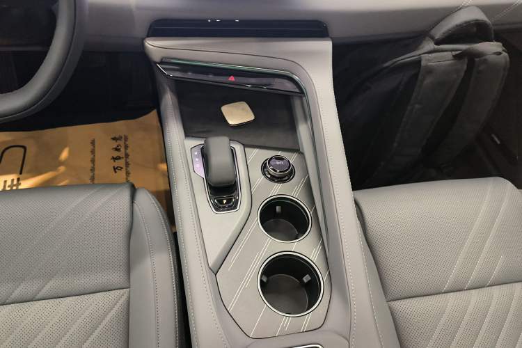 Used Zeekr 001 2025 YOU Edition 100 kWh All-Wheel Drive
