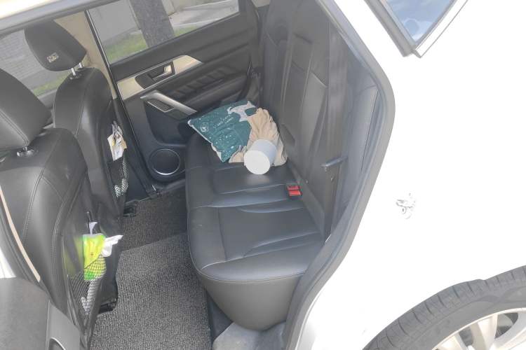 Used Haval H2 2016 Red Label 1.5T Manual Two-Wheel Drive Elite Model
