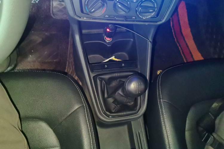 Used Volkswagen Santana 2021 1.5L Manual Fashion Edition Gear Lever