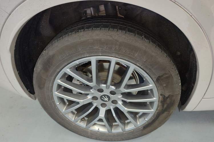 Used Maserati Grecale 2023 2.0T GT Right Rear Wheel Hub