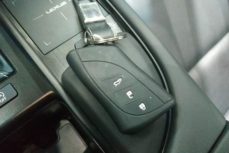 Used Lexus ES 2020 200 Excellence Edition
