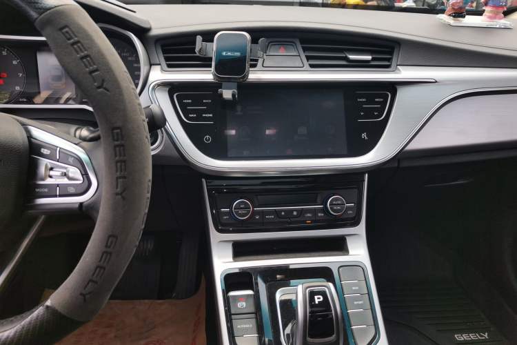 Used Geely Auto Emgrand GL 2019 1.5T DCT Elite Smart Edition Audio And AC Panel