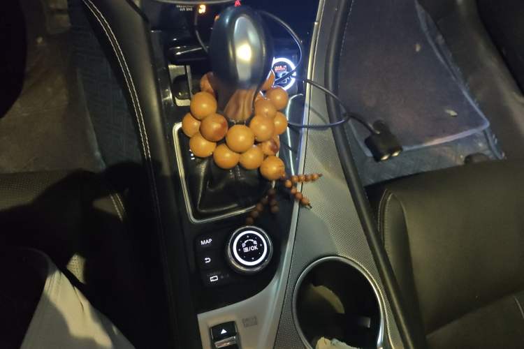 Used Infiniti Q50L 2016 2.0T Ambition Edition Gear Lever