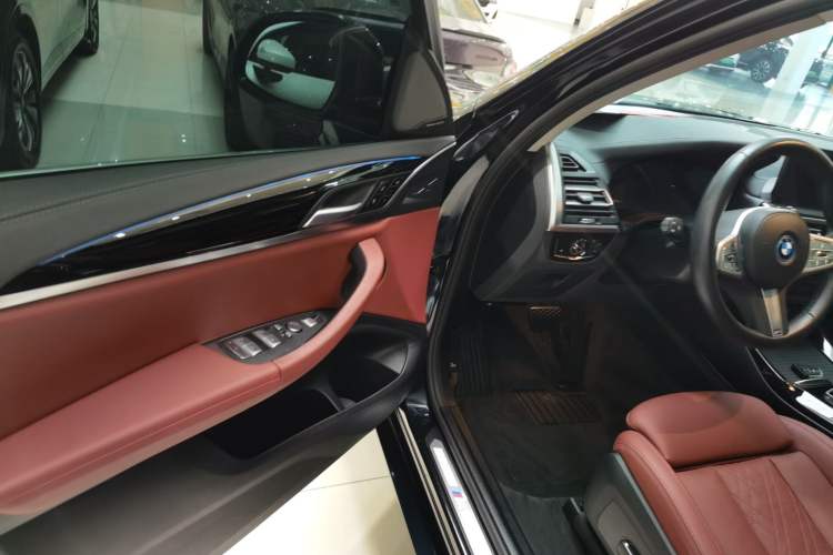 Used BMW iX3 2024 Leading Model