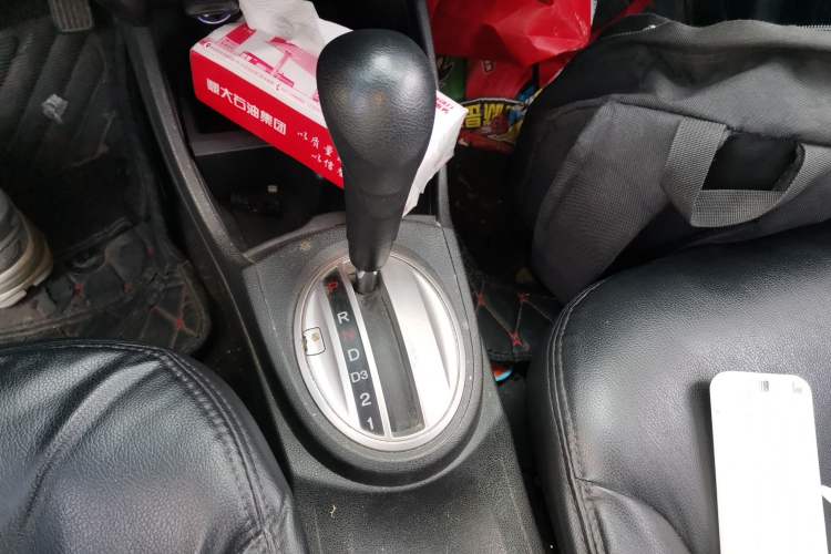 Used Honda Fit 2011 1.3L automatic comfort version Gear Lever