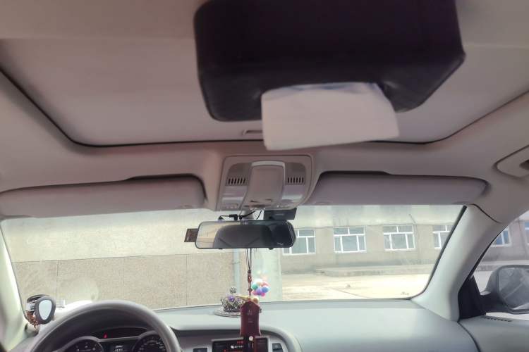 Used Audi A6L 2011 2.0 TFSI automatic Comfort trim
