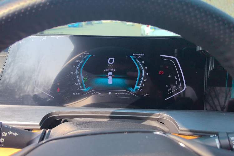 Used CHANGAN Lantop 2023 2.0T Automatic 4x4 Gasoline Flagship Standard Cab