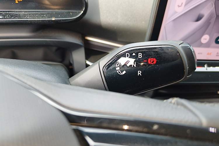 Used Volkswagen ID.UNYX 2024 Revised Pro Long-Range Version Gear Lever