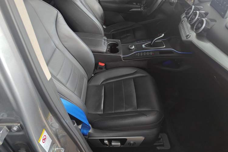 Used Wey VV7 2019 Upgraded Model 2.0T Flagship Version China V Standard Right Front Seat