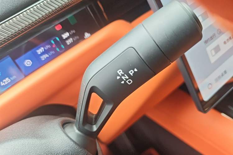 Used Lynk & Co 10 EM-P 2025 Model 240 Four-Wheel Drive Ultra Gear Lever