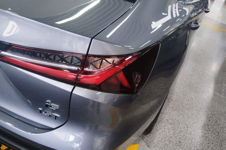 Used Roewe i5 2024 1.5L CVT Luxury Edition
