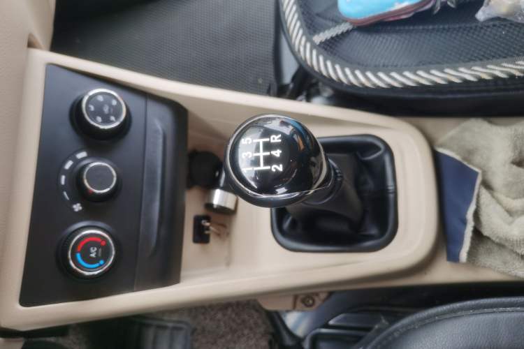 Used CHANGAN KUAYUE Xing V5 2021 1.6L Fortune-Attracting Edition Comfort Model DAM16KR Gear Lever