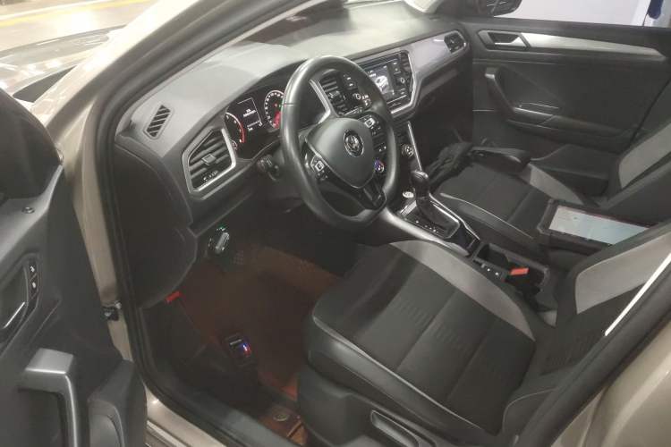 Used Volkswagen T-ROC 2020 230TSI DSG Two-Wheel Drive Advanced Version Driver Seat