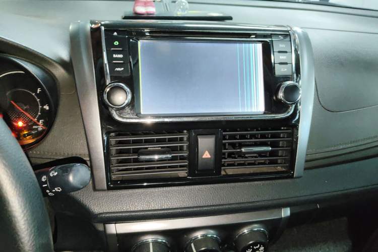 Used Toyota YARiS L Zhi Xuan 2015 1.5G Automatic Orange Limited Edition Audio And AC Panel