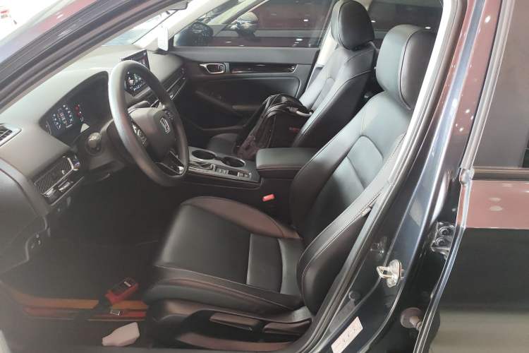 Used Honda Civic 2023 240TURBO CVT Dynamic Edition
