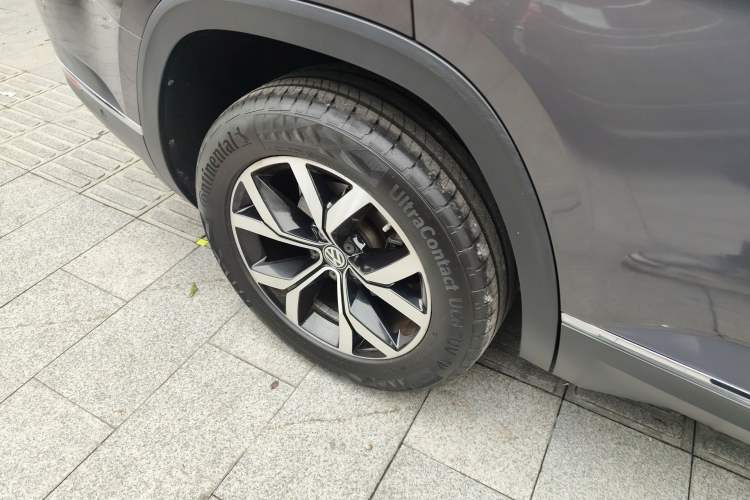 Used Volkswagen Teramont 2019 380TSI Four-Wheel Drive Luxury Version China VI Standard Right Rear Wheel Hub