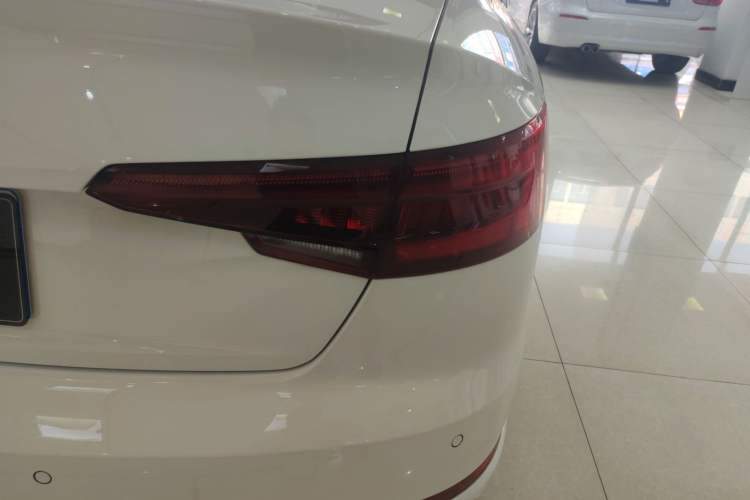 Used Audi A4L 2019 40 TFSI Ambition China VI