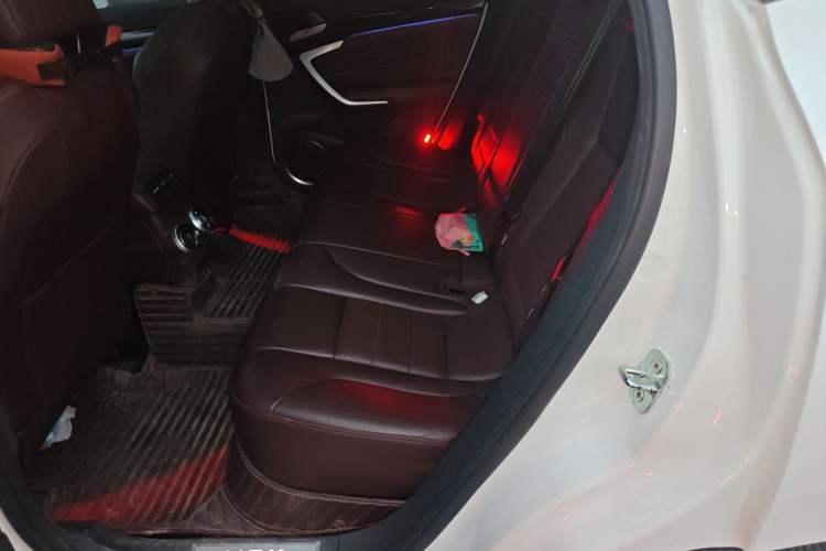 Used Wey VV7 2017 2.0T Flagship Model Left Rear Seat