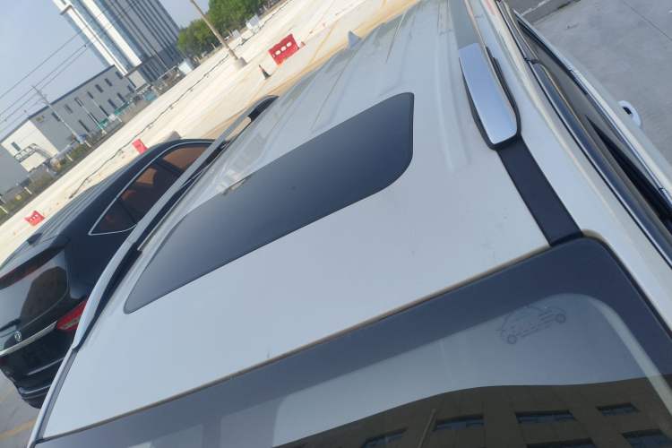 Used GAC Trumpchi GS7 2017 280T Two-Wheel Drive Luxury Model Roof