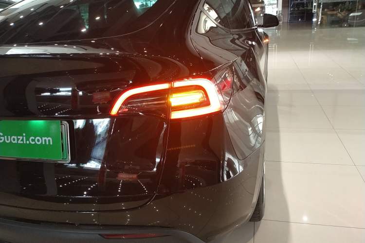 Used Tesla Model Y 2022 Rear-Wheel-Drive Version
