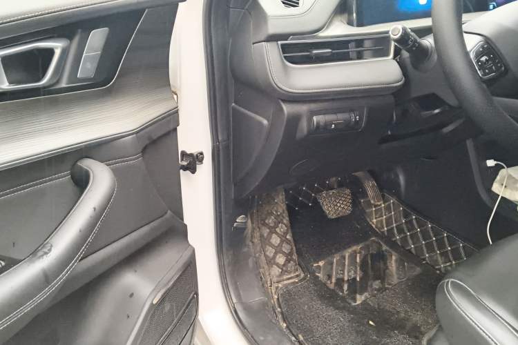 Used Chery Tiggo 8 2023 Kunpeng Edition 290TGDI Automatic Excellence Model Driver Seat