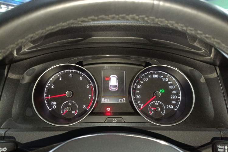 Used Volkswagen Golf 2019 1.8TSI Travel Edition Instrument Cluster