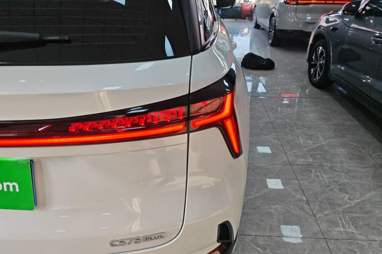 Used CHANGAN CS75 PLUS 2026 Model, Smart Champion Edition 1.5T New Blue Whale Smart Navigation Version
