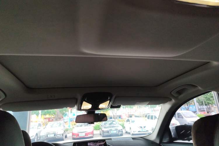 Used BMW 5 Series 2019 525Li Luxury Package Headliner