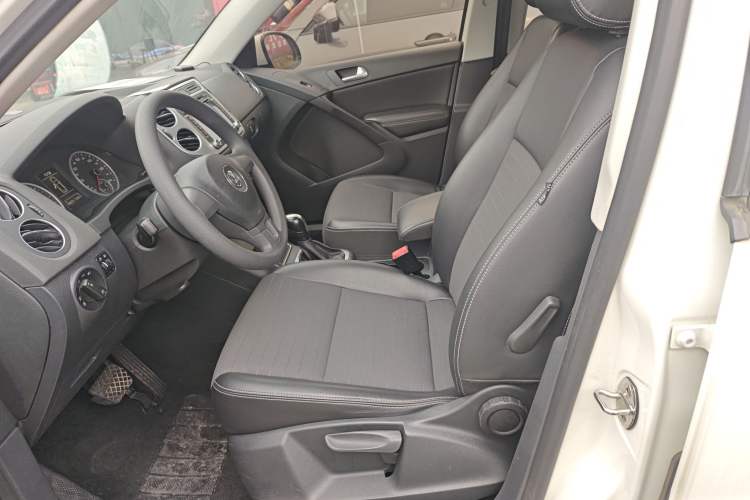 Used Volkswagen Tiguan L 2016 300TSI Automatic Two-Wheel Drive Trend Edition
