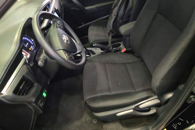 Used Toyota Levin 2016 Dual-Engine 1.8H GS E-CVT Elite Model with Sunroof
