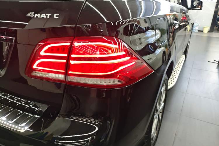 Used Mercedes-Benz GLE 2017 GLE 320 4MATIC Dynamic Model Right Rear Taillight