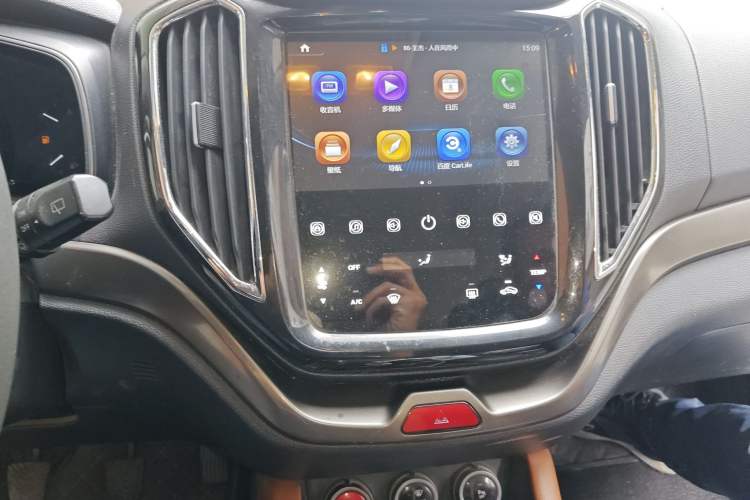 Used Oshan CX70 2017 Facelifted CX70T 1.5T Manual High-Performance Edition
