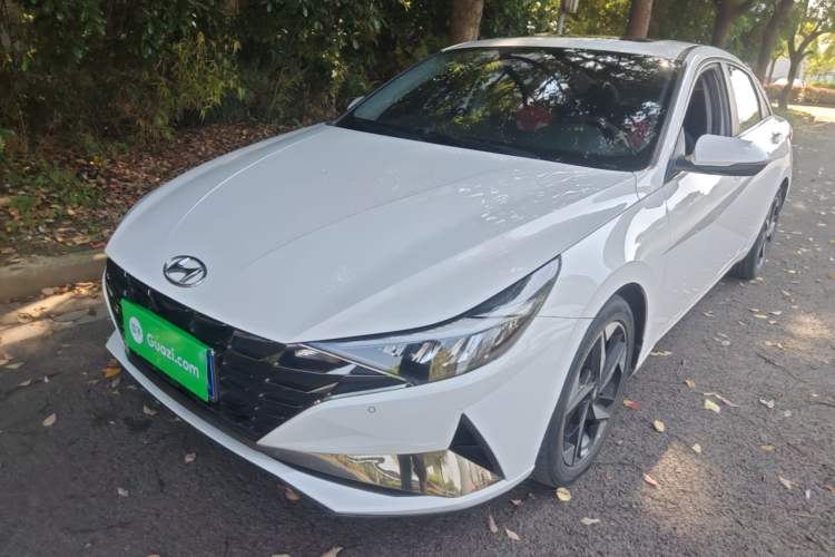 Used Hyundai Elantra 2022 1.5L CVT LUX Prestige Edition