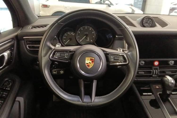 Used Porsche Macan 2022 Macan 2.0T Steering Wheel