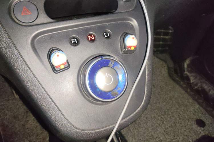 Used ORA White Cat 2020 360 km Luxury Version Gear Lever