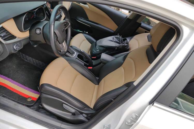 Used Chevrolet Monza 2020 320 Automatic Enjoyment Edition Left Front Seat