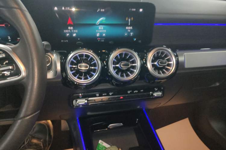 Used Mercedes-Benz GLB 2022 GLB 220 4MATIC Audio And AC Panel