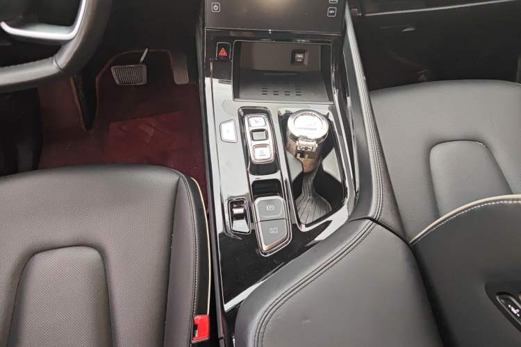 Used Hyundai Custo 2021 380TGDi Smart Love Flagship Edition TOP Premium Gear Lever
