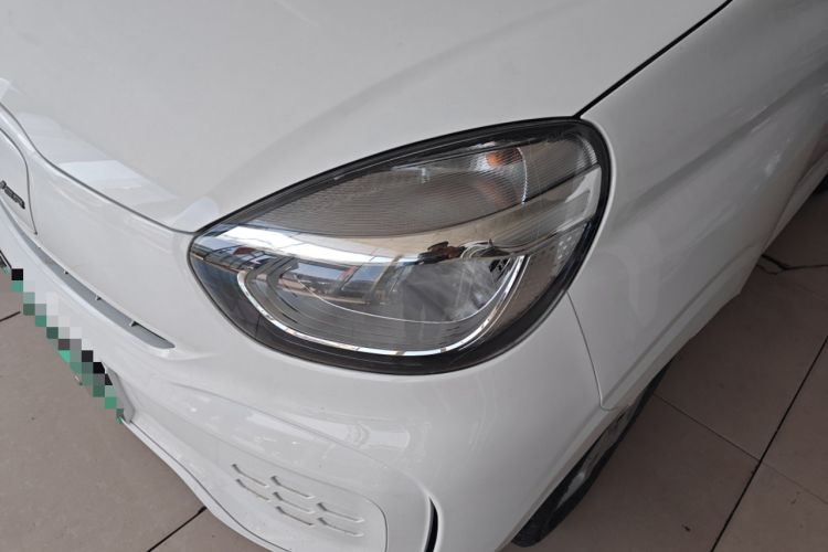 Used Roewe Clever 2021 302 km New Four-Seater Super-Efficient Version Left Front Headlight