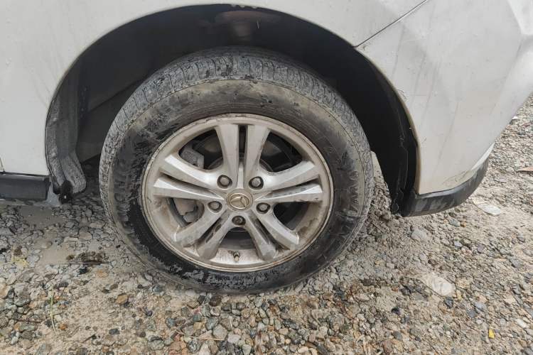 Used HYOSOW H3 2017 1.5L Manual Comfort Sunroof Version