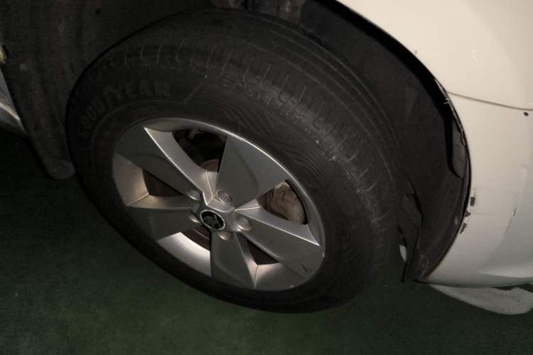 Used Skoda Yeti 2017 TSI280 DSG Car Enjoy Brothers Edition