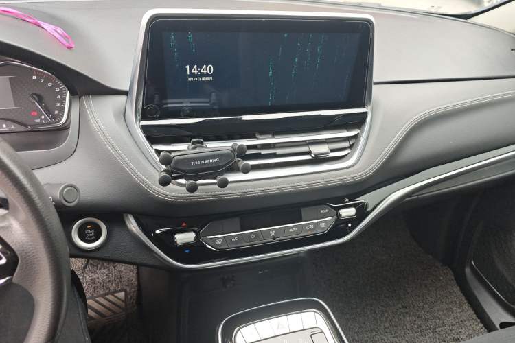 Used SAIC MAXUS G20 2021 Facelifted PLUS 2.0T Gasoline Automatic Luxury Edition