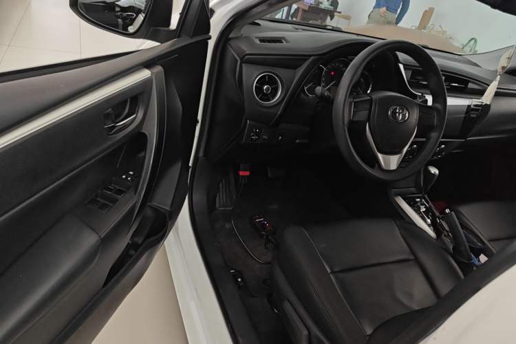 Used Toyota Corolla 2017 Revised Version 1.2T S-CVT GL Driver Seat