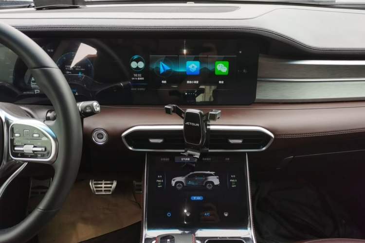 Used JETOUR X90 PLUS 2023 2.0T DCT Castle 7-Seater Audio And AC Panel