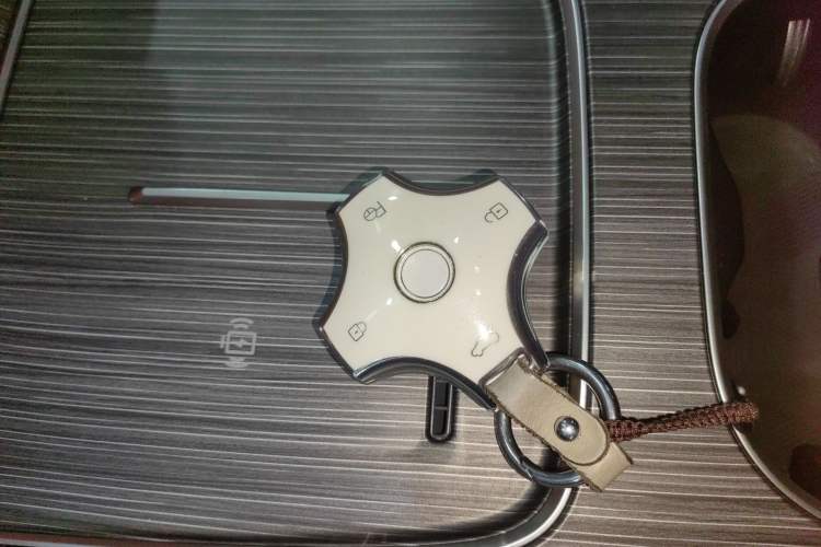 Used Dongfeng eπ eπ008 2024 210Max Range-Extended Version 6 Seats