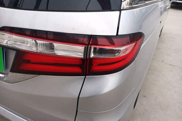 Used Honda Odyssey 2015 2.4L Smart Edition
