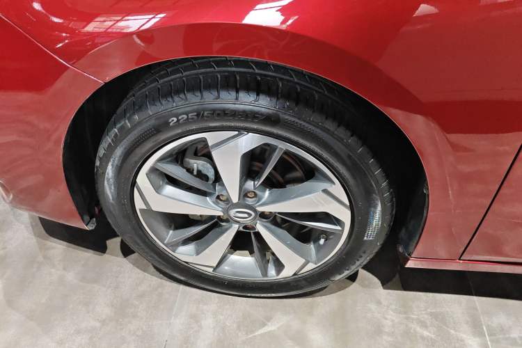 Used GAC Trumpchi GA6 2019 270T Automatic Prestige Edition Left Front Wheel Hub