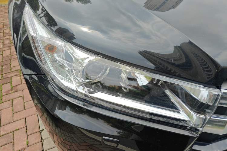 Used Toyota Highlander 2018 2.0T Four-Wheel Drive Supreme Edition 7-Seater China VI Right Front Headlight