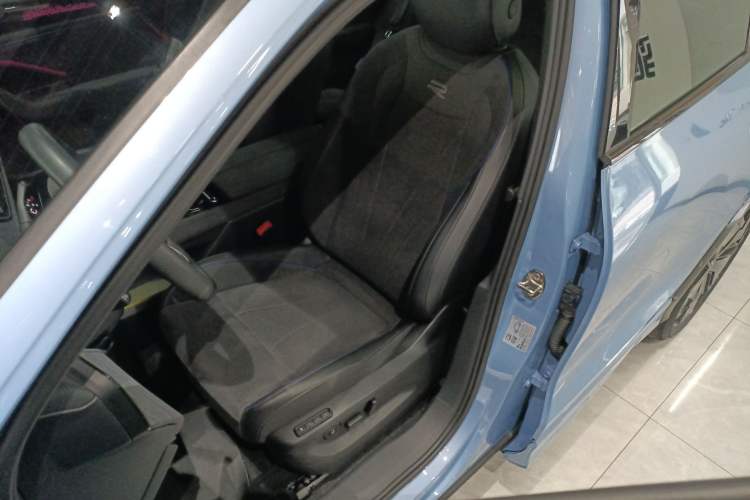 Used Volkswagen Tiguan L 2024 PRO 380TSI Four-Wheel Drive R-Line Prestige Edition Left Front Seat